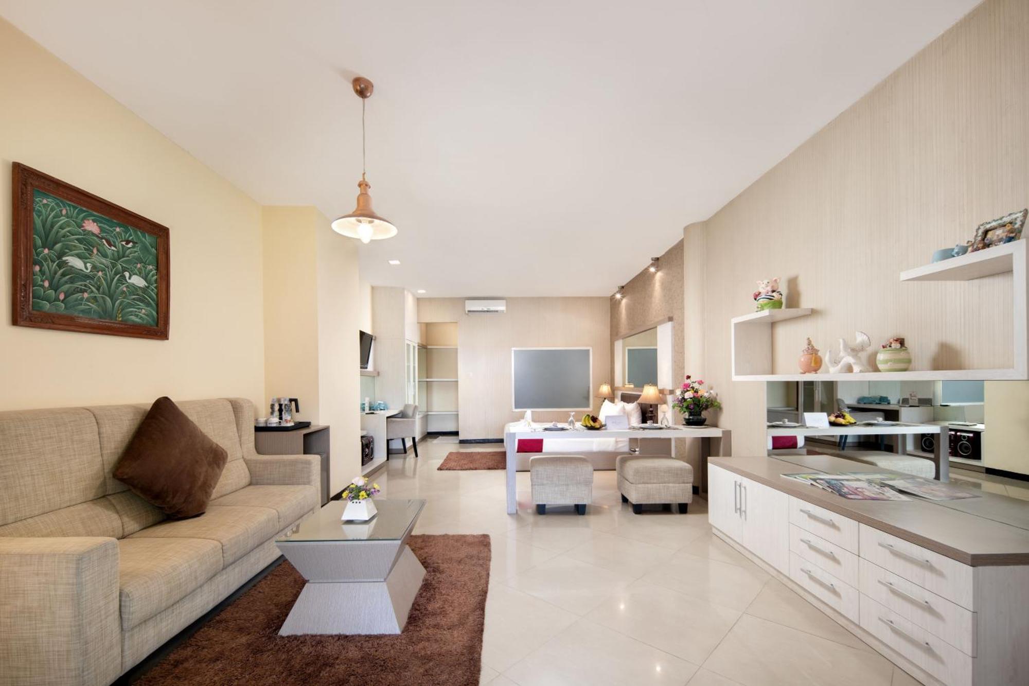 Royal Hotel And Villas Trawas Luaran gambar